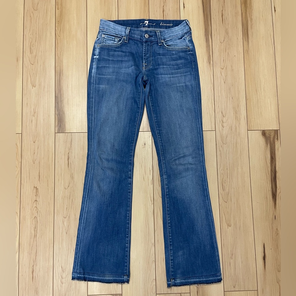 26x33 “7 For All Mankind” kimmie jeans